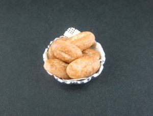 small basket rolls